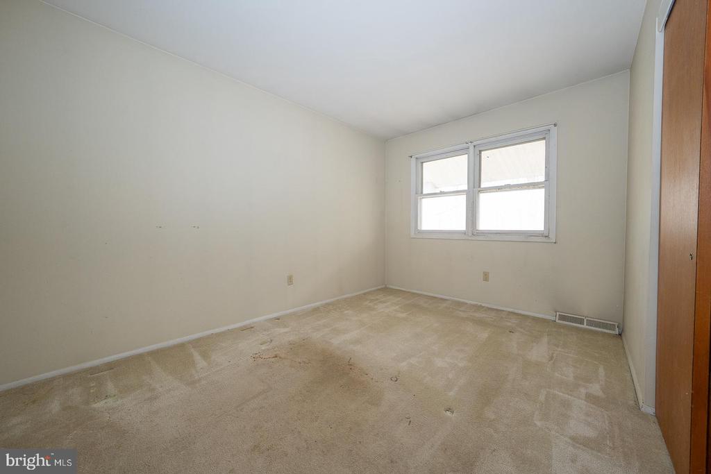 1301 Campbell Cir