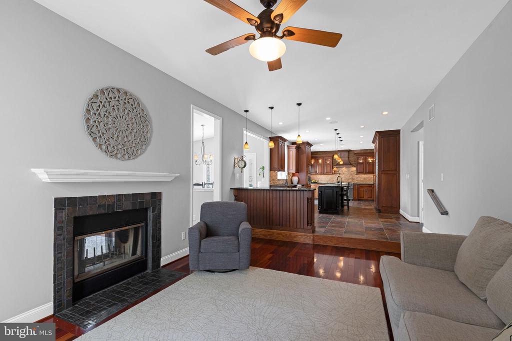 819 Windridge Ln
