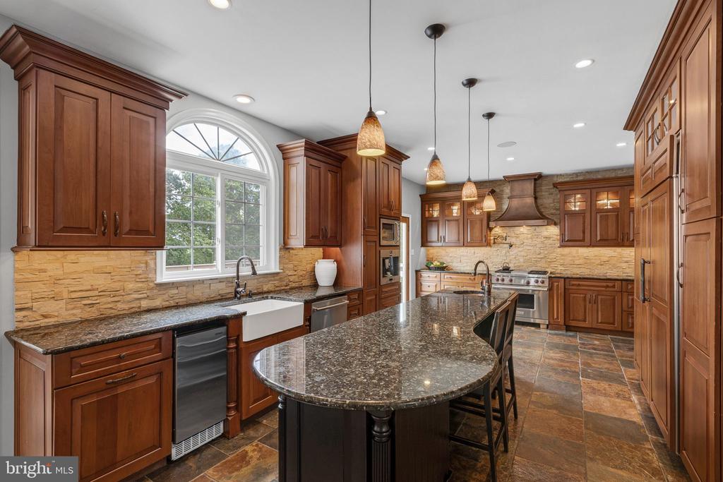 819 Windridge Ln