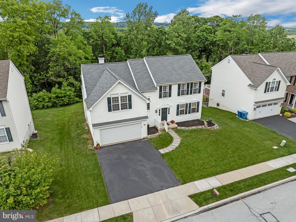 819 Windridge Ln