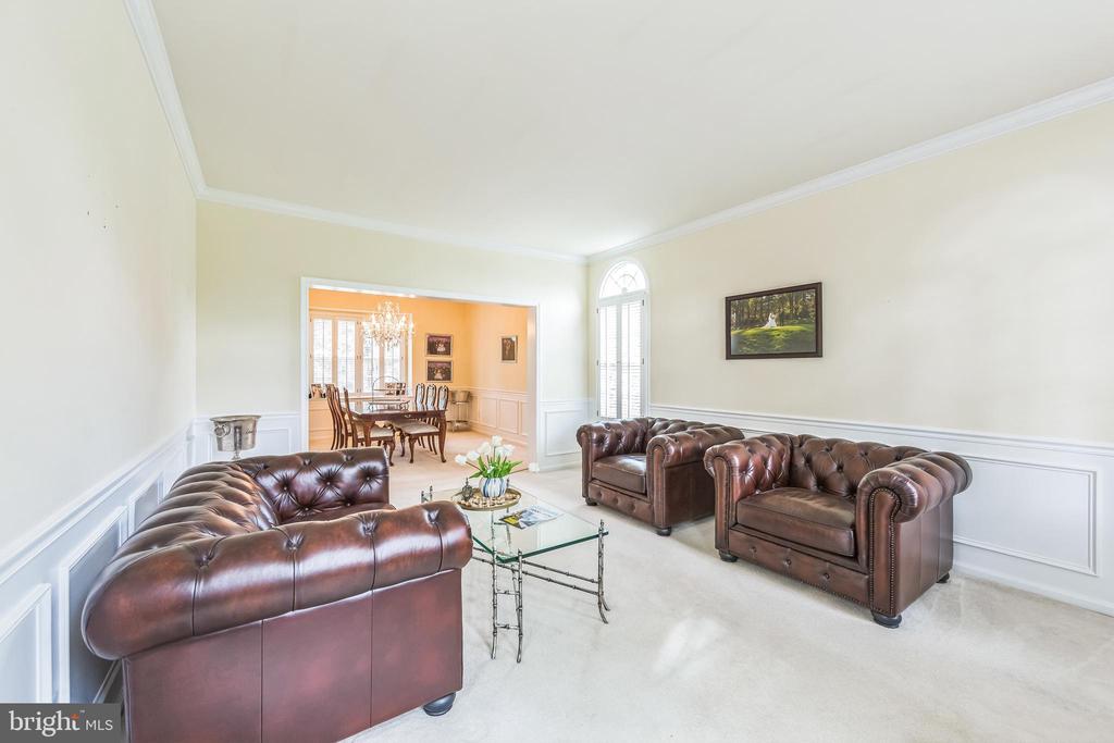 1427 Hampton Dr