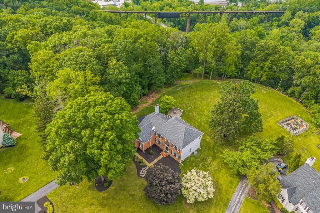 1427 Hampton Dr