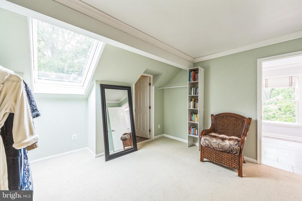 1427 Hampton Dr