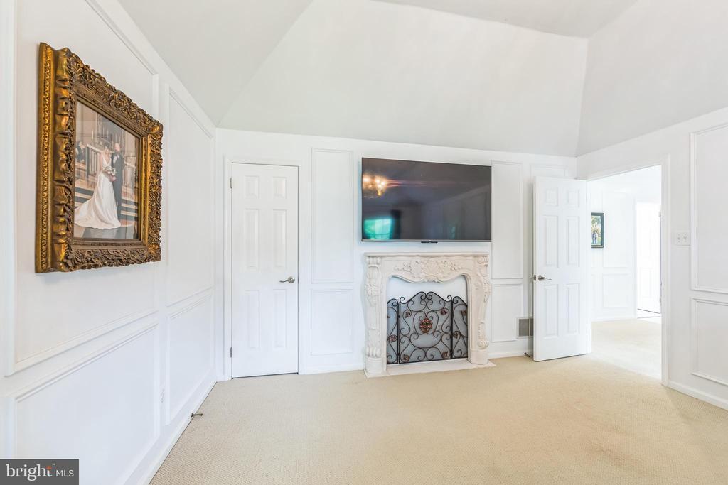 1427 Hampton Dr
