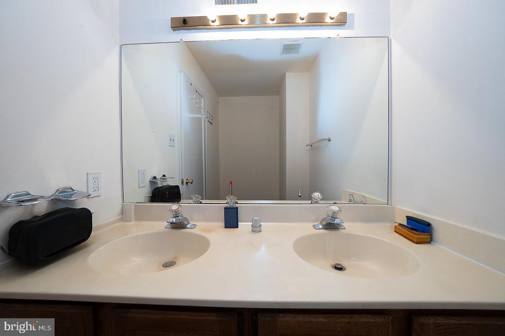 266 Walnut Springs Ct #266