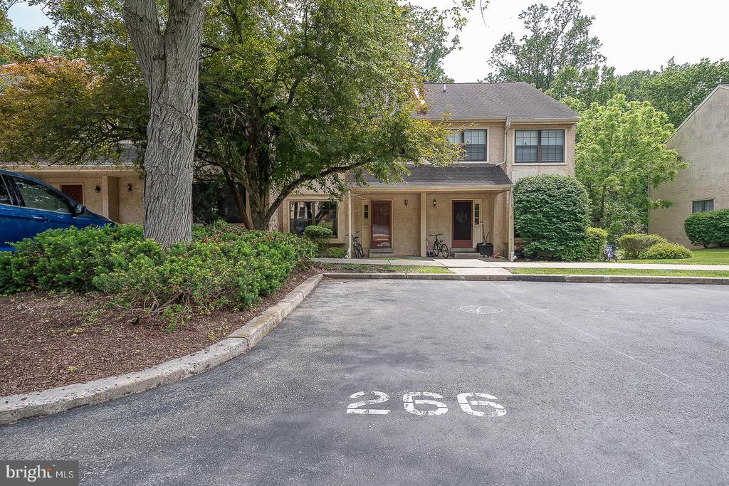 266 Walnut Springs Ct #266