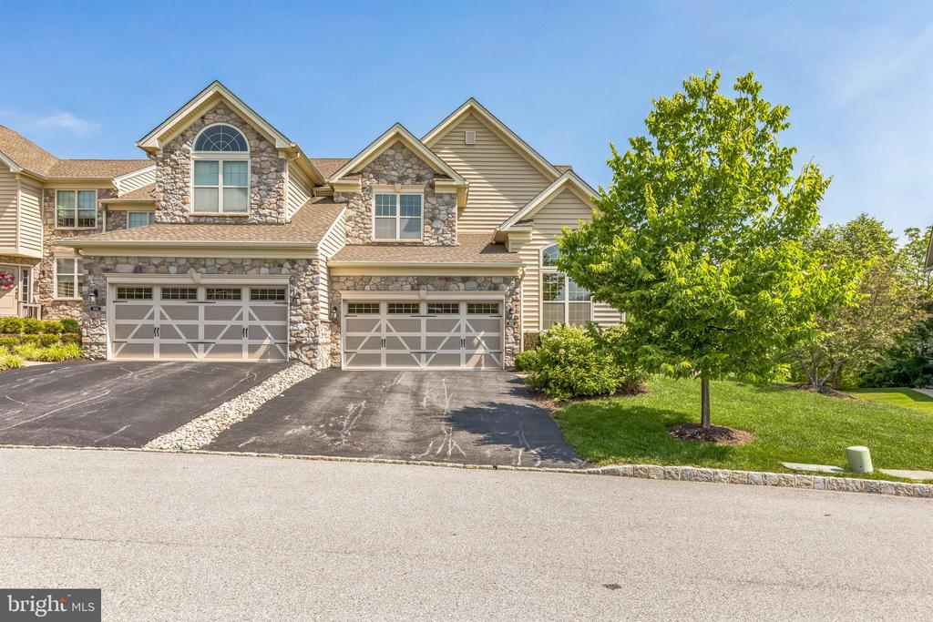 3132 Butternut Ln