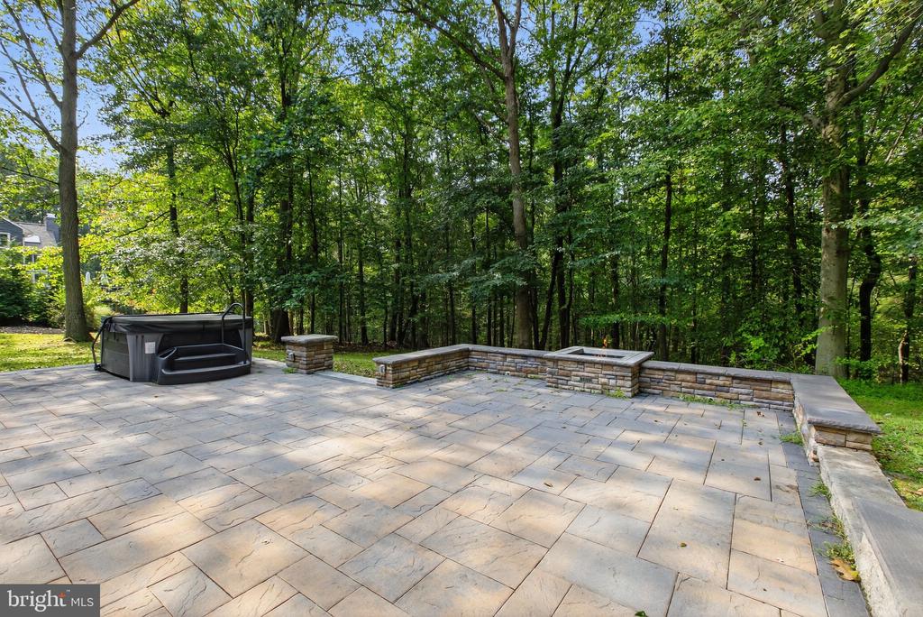 1309 RICHMOND PLACE