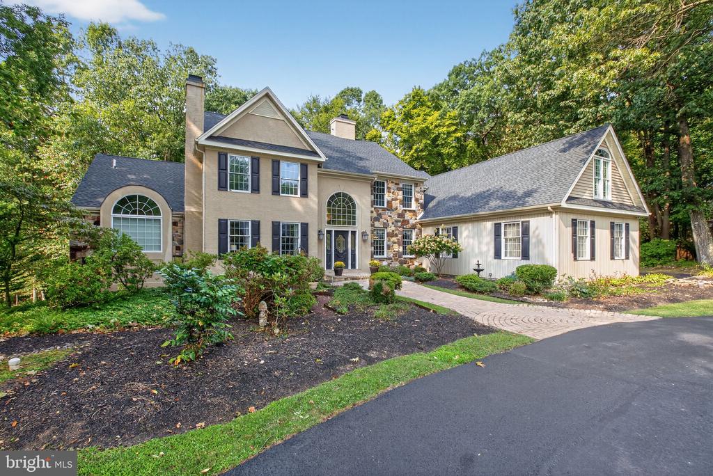 1309 RICHMOND PLACE