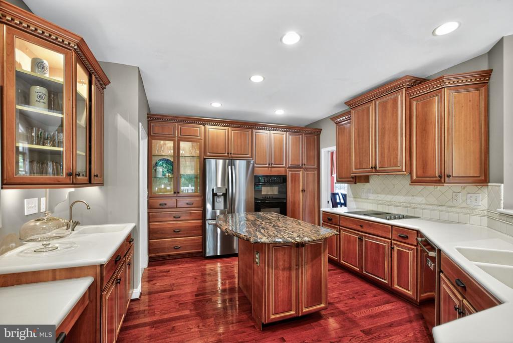 1309 RICHMOND PLACE