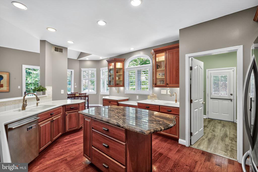 1309 RICHMOND PLACE