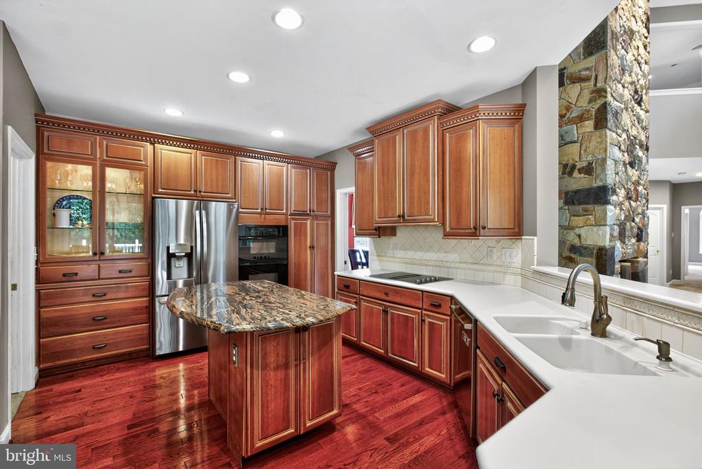 1309 RICHMOND PLACE