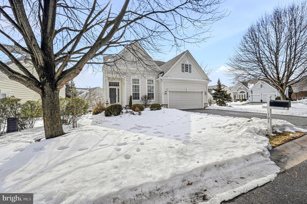 101 VIOLET DRIVE