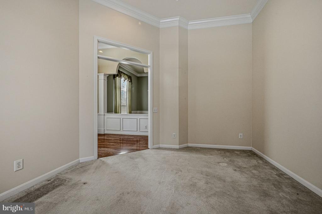 101 VIOLET DRIVE