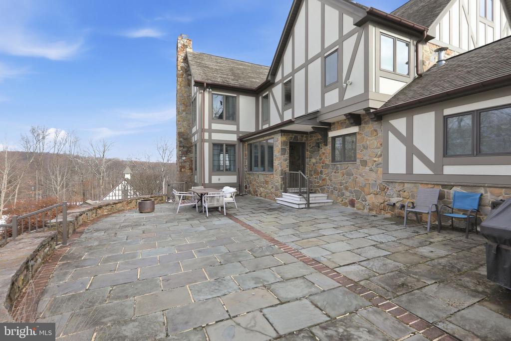 231 HILL ROAD