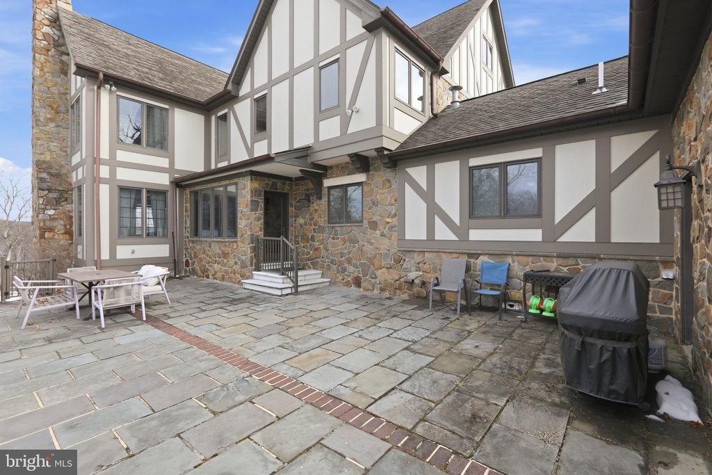 231 HILL ROAD