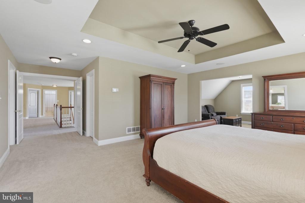 1319 JAMESTOWN DRIVE