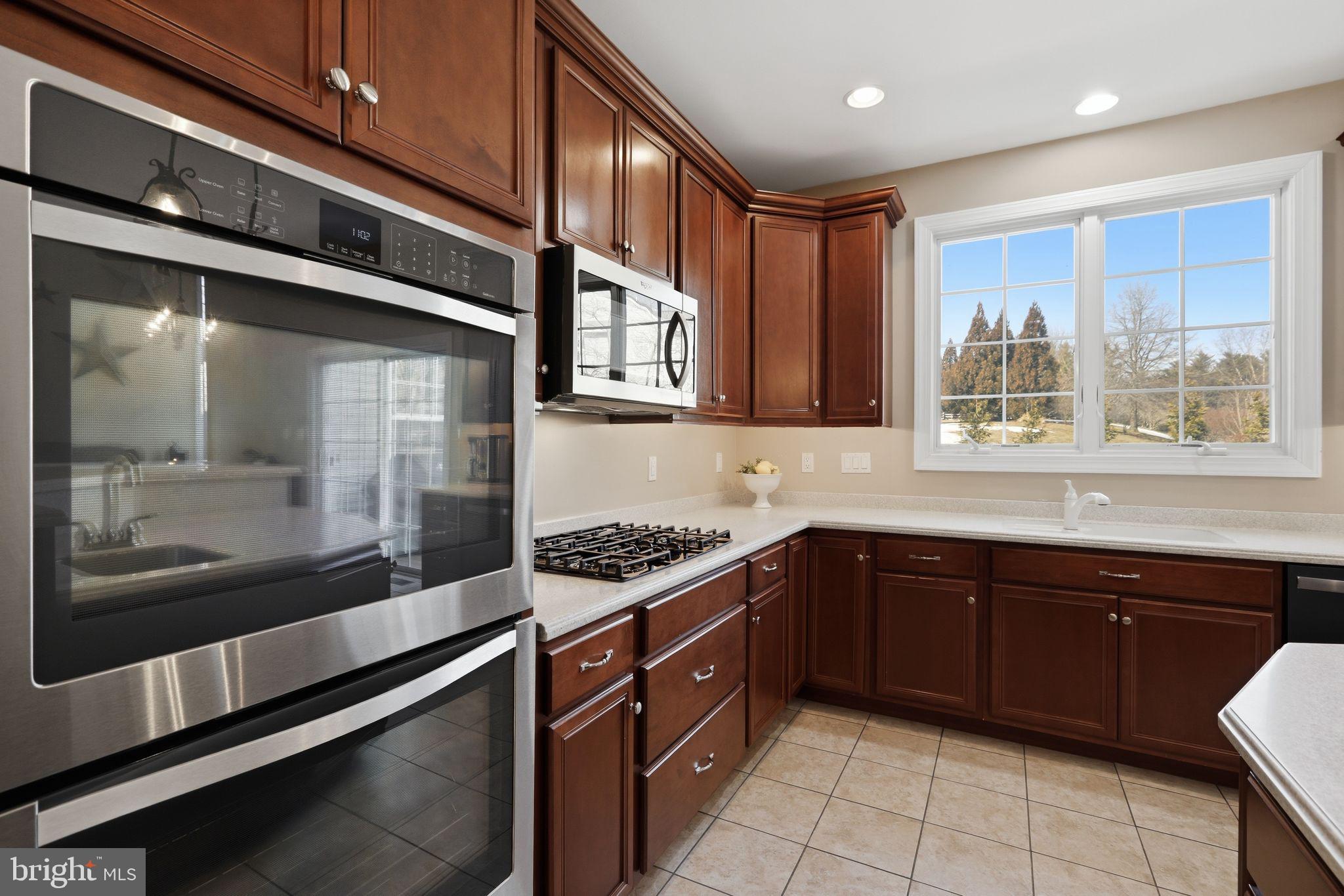 1319 JAMESTOWN DRIVE