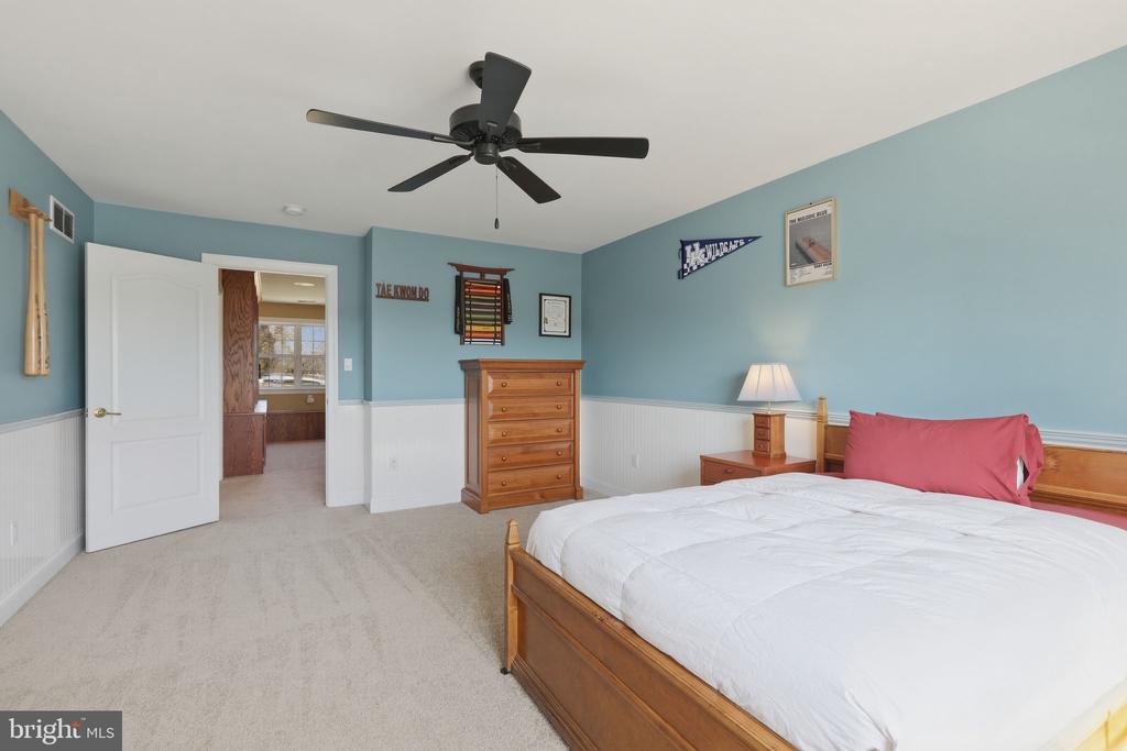 1319 JAMESTOWN DRIVE