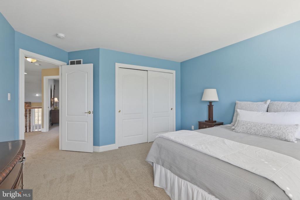 1319 JAMESTOWN DRIVE