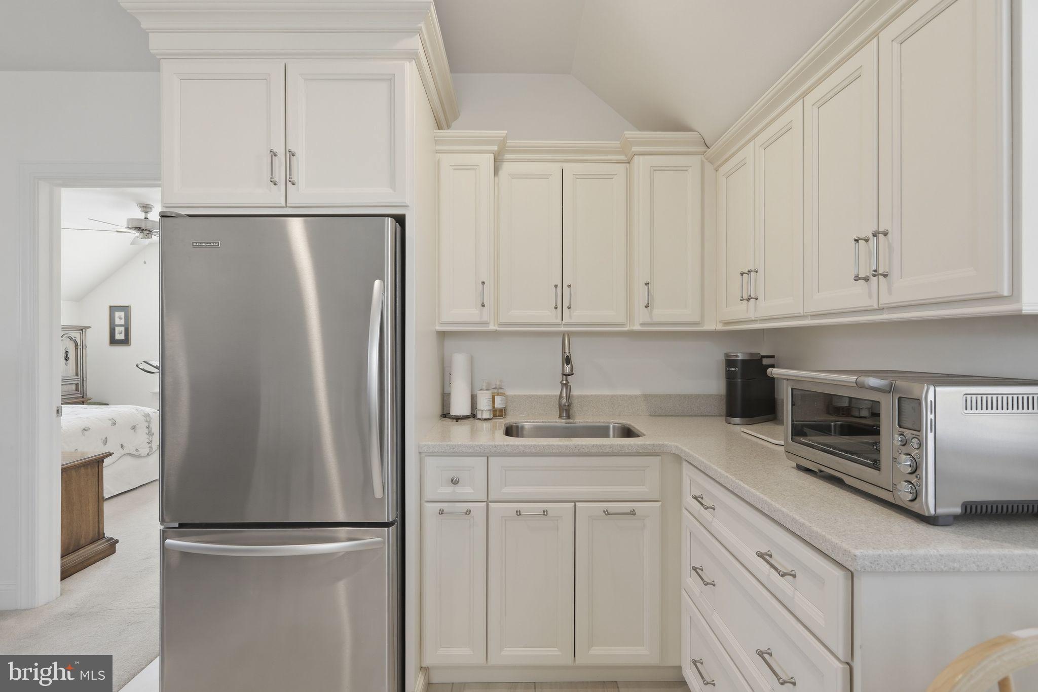 1319 JAMESTOWN DRIVE