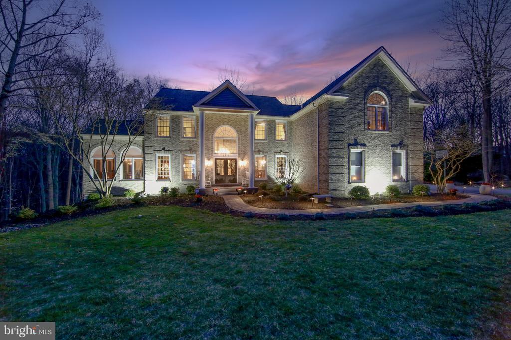 1311 RICHMOND PLACE
