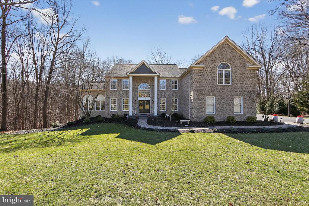 1311 RICHMOND PLACE