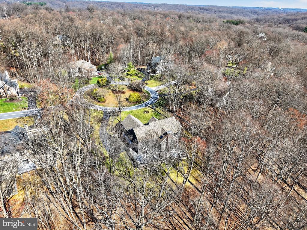 1311 RICHMOND PLACE