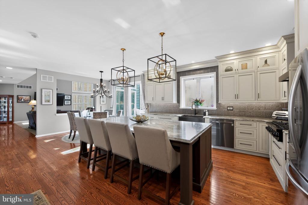 1311 RICHMOND PLACE
