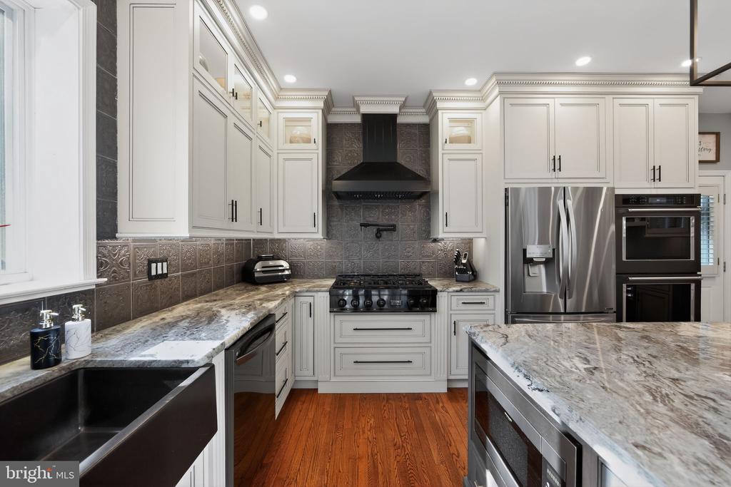 1311 RICHMOND PLACE