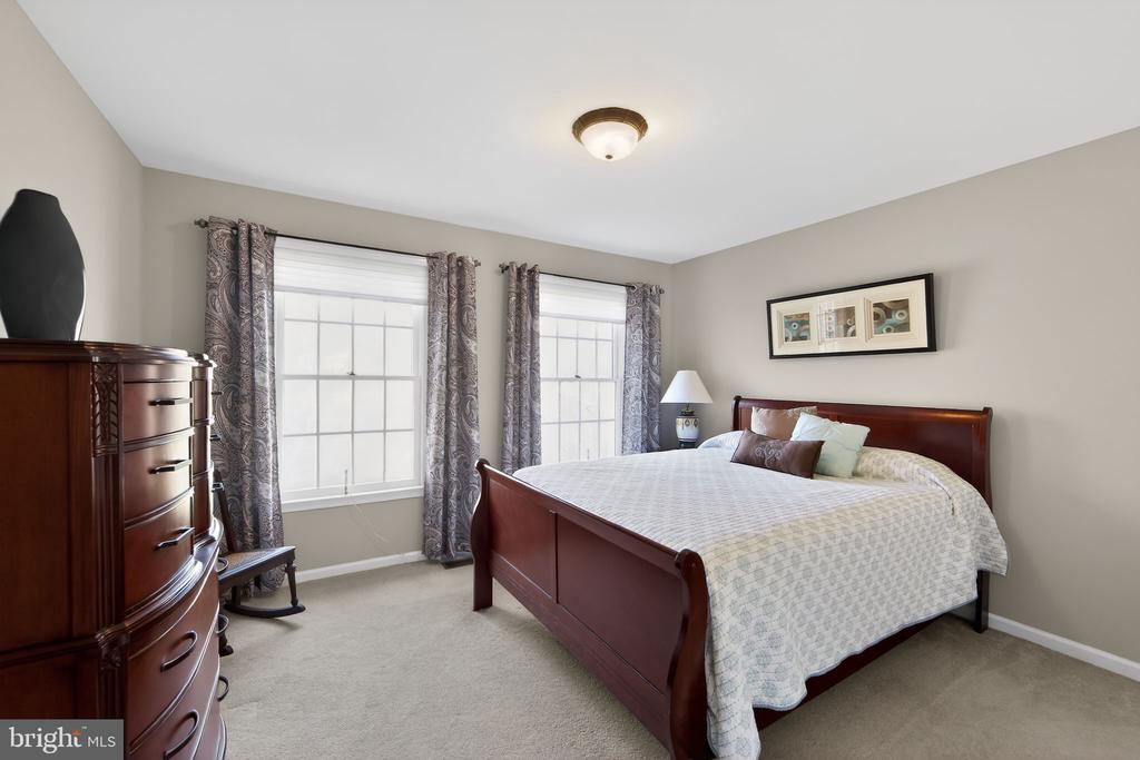 1311 RICHMOND PLACE