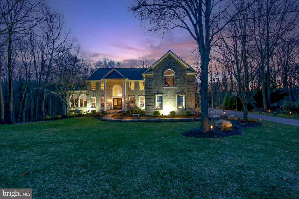1311 RICHMOND PLACE