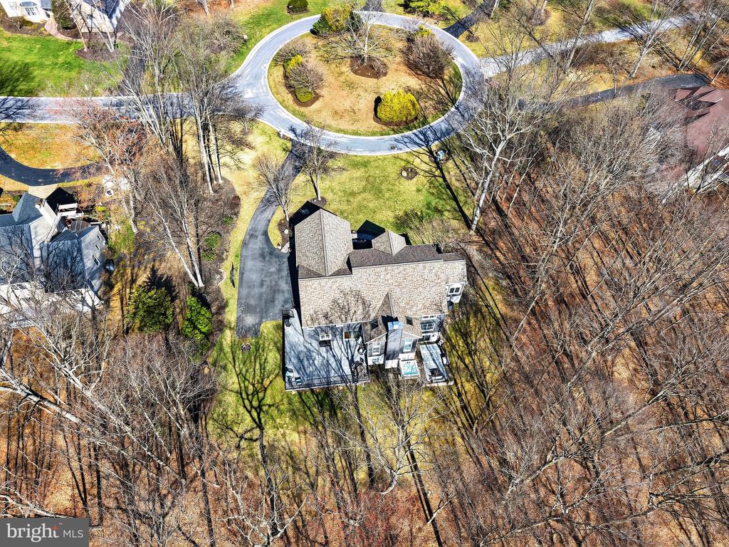 1311 RICHMOND PLACE