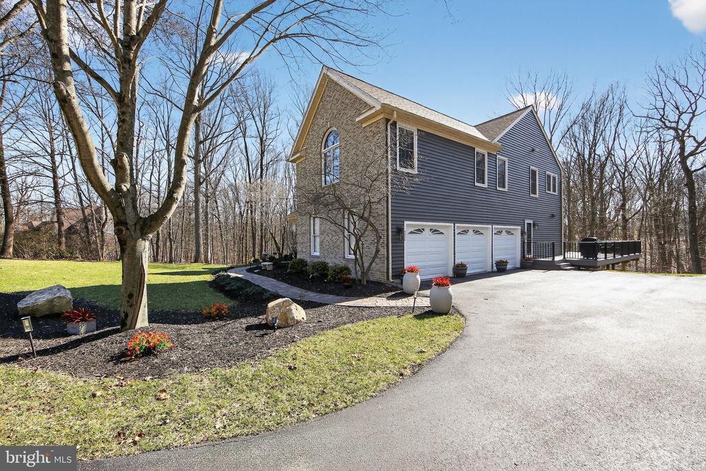 1311 RICHMOND PLACE
