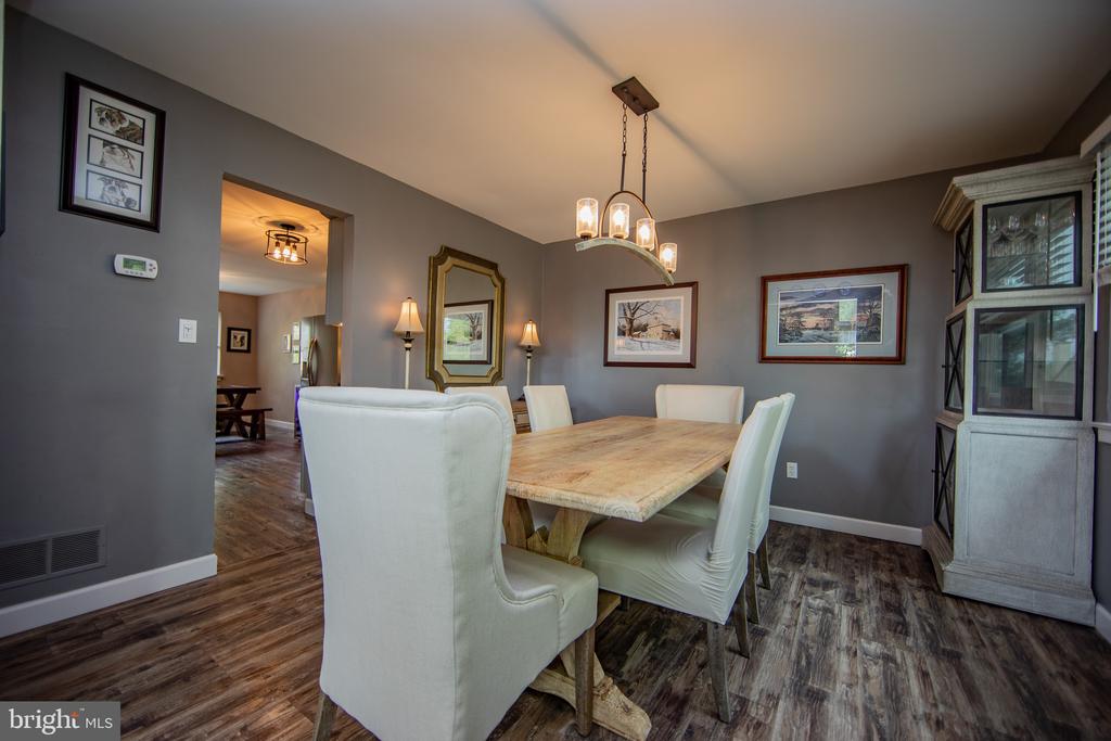 380 LYNETREE DRIVE 7-D