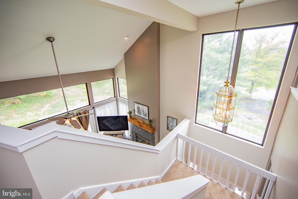 380 LYNETREE DRIVE 7-D