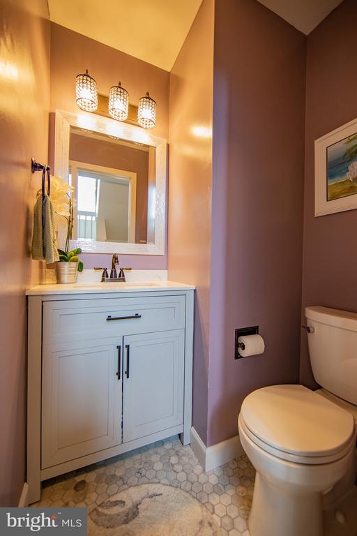 380 LYNETREE DRIVE 7-D