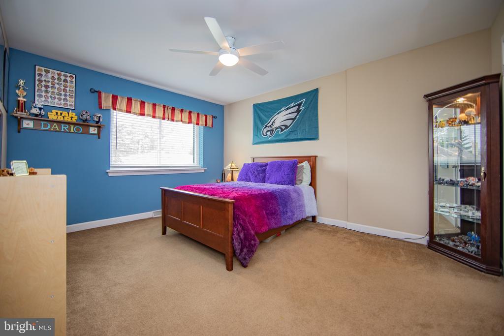 380 LYNETREE DRIVE 7-D