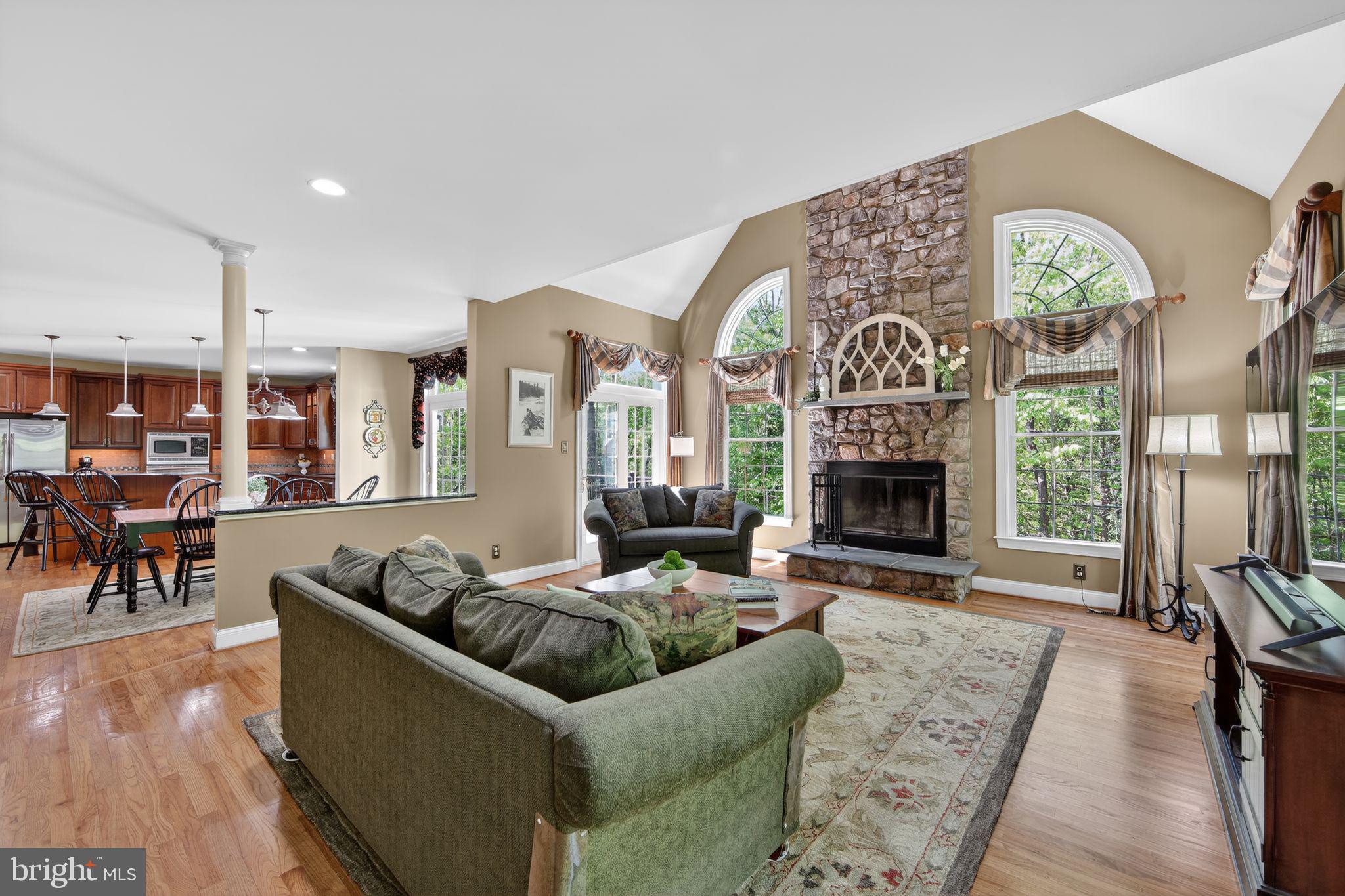 1315 RICHMOND PLACE