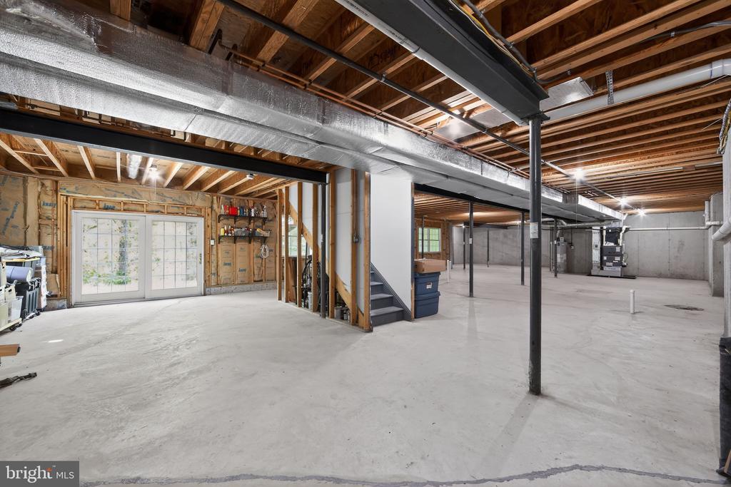 1315 RICHMOND PLACE