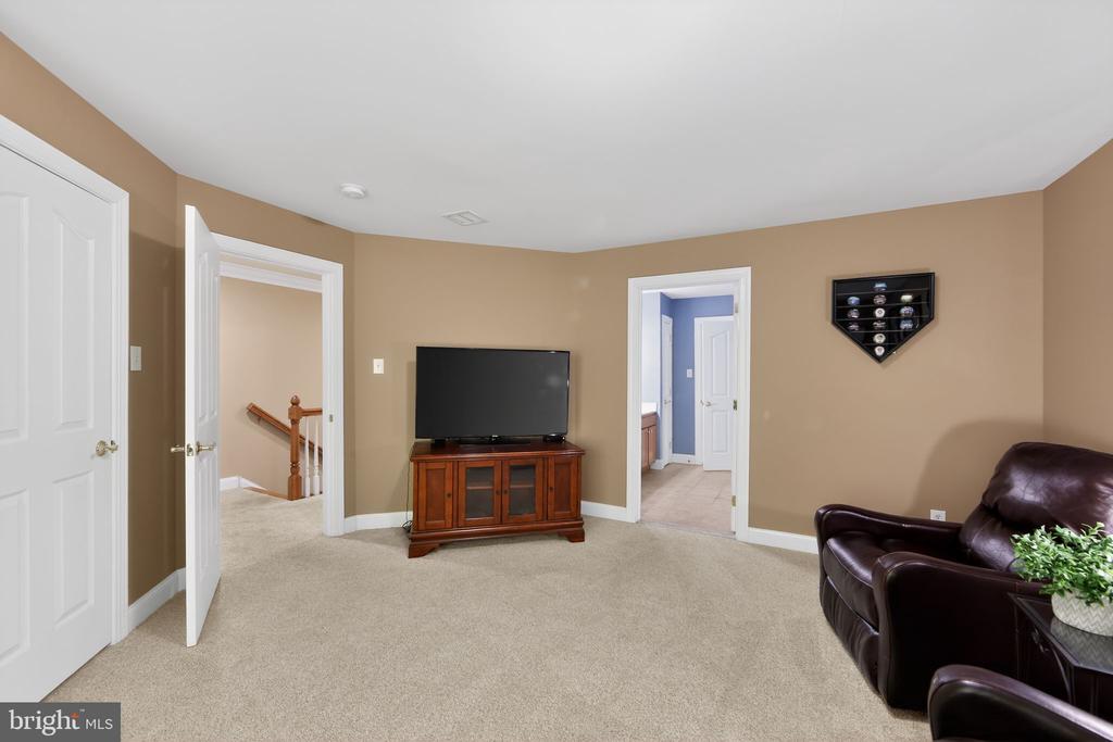 1315 RICHMOND PLACE