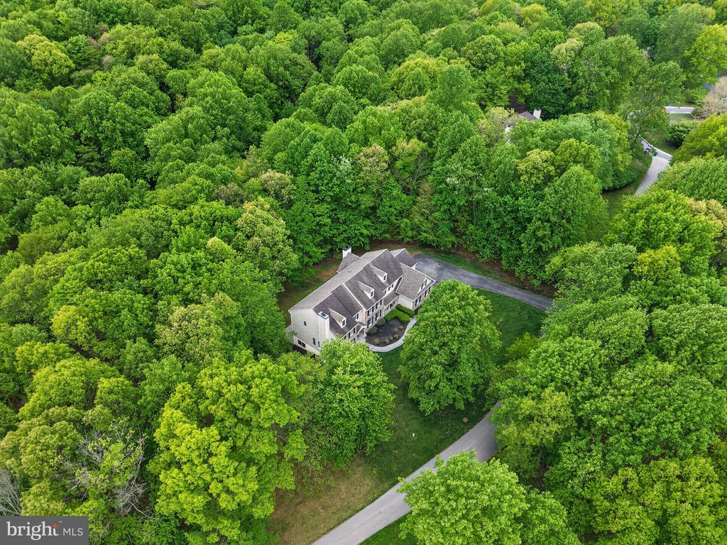 1315 RICHMOND PLACE