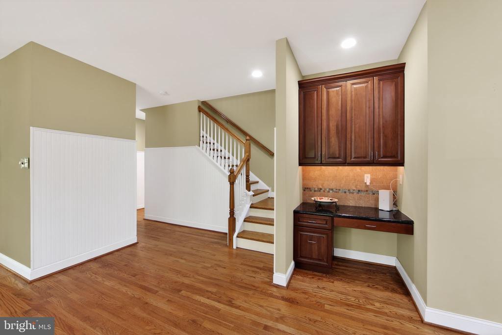 1315 RICHMOND PLACE