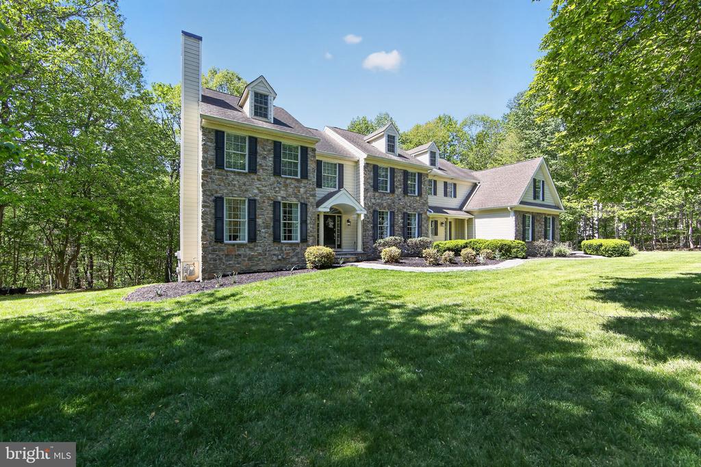 1315 RICHMOND PLACE