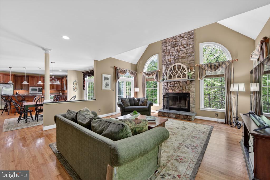 1315 RICHMOND PLACE