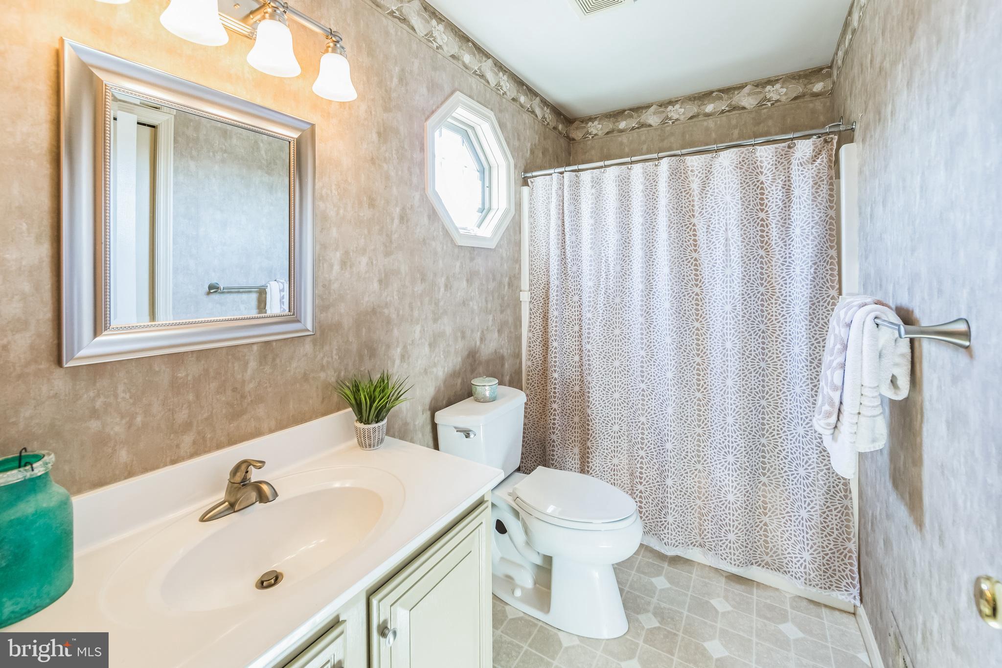 34 Camellia Ct