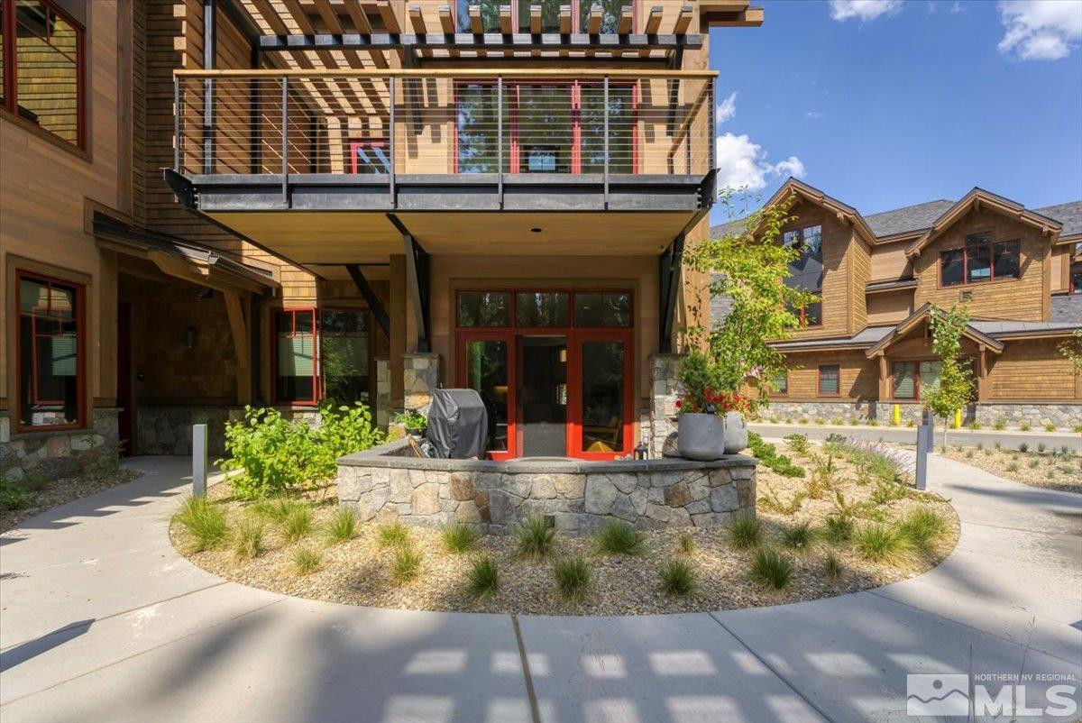 33 Beach Club Drive Unit: 504