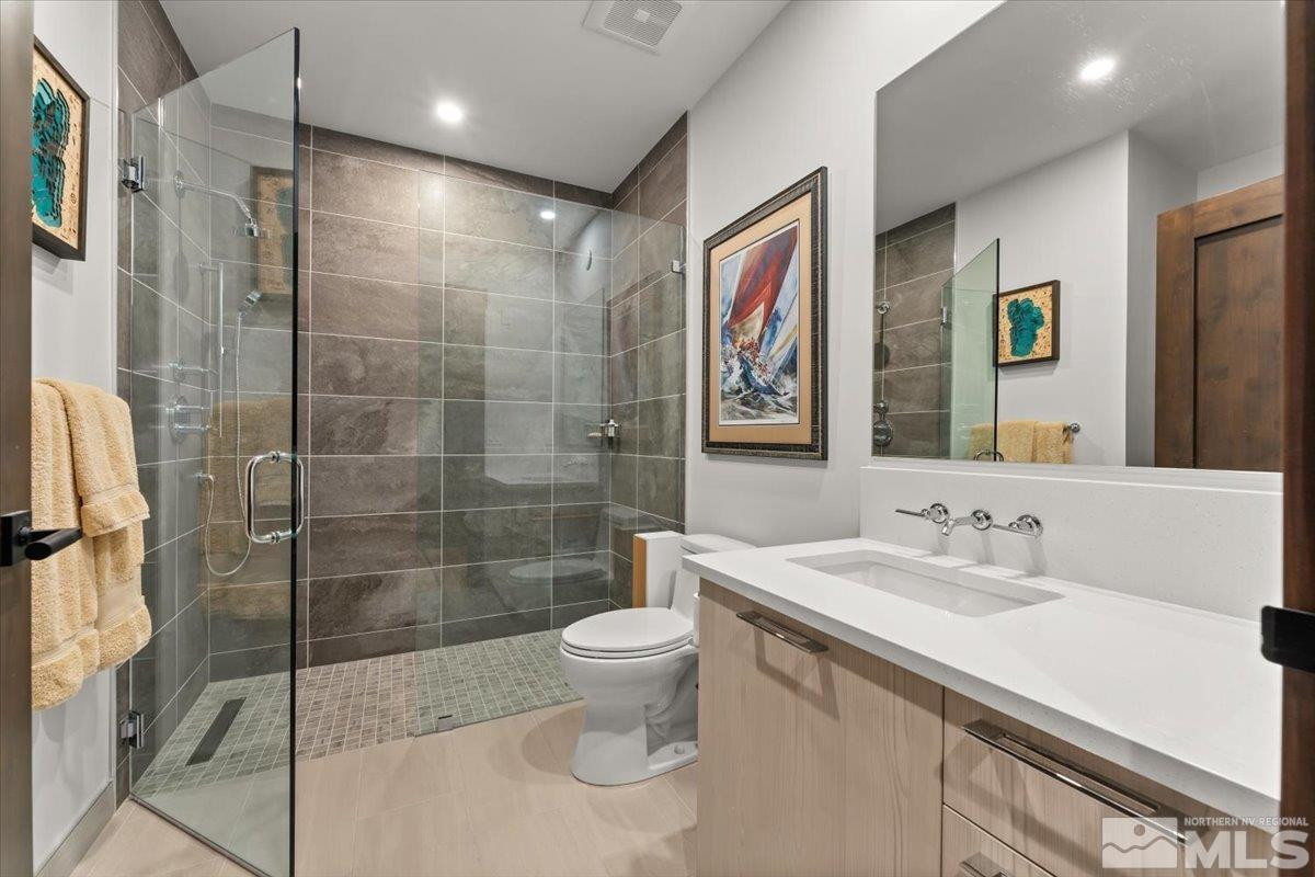33 Beach Club Drive Unit: 504