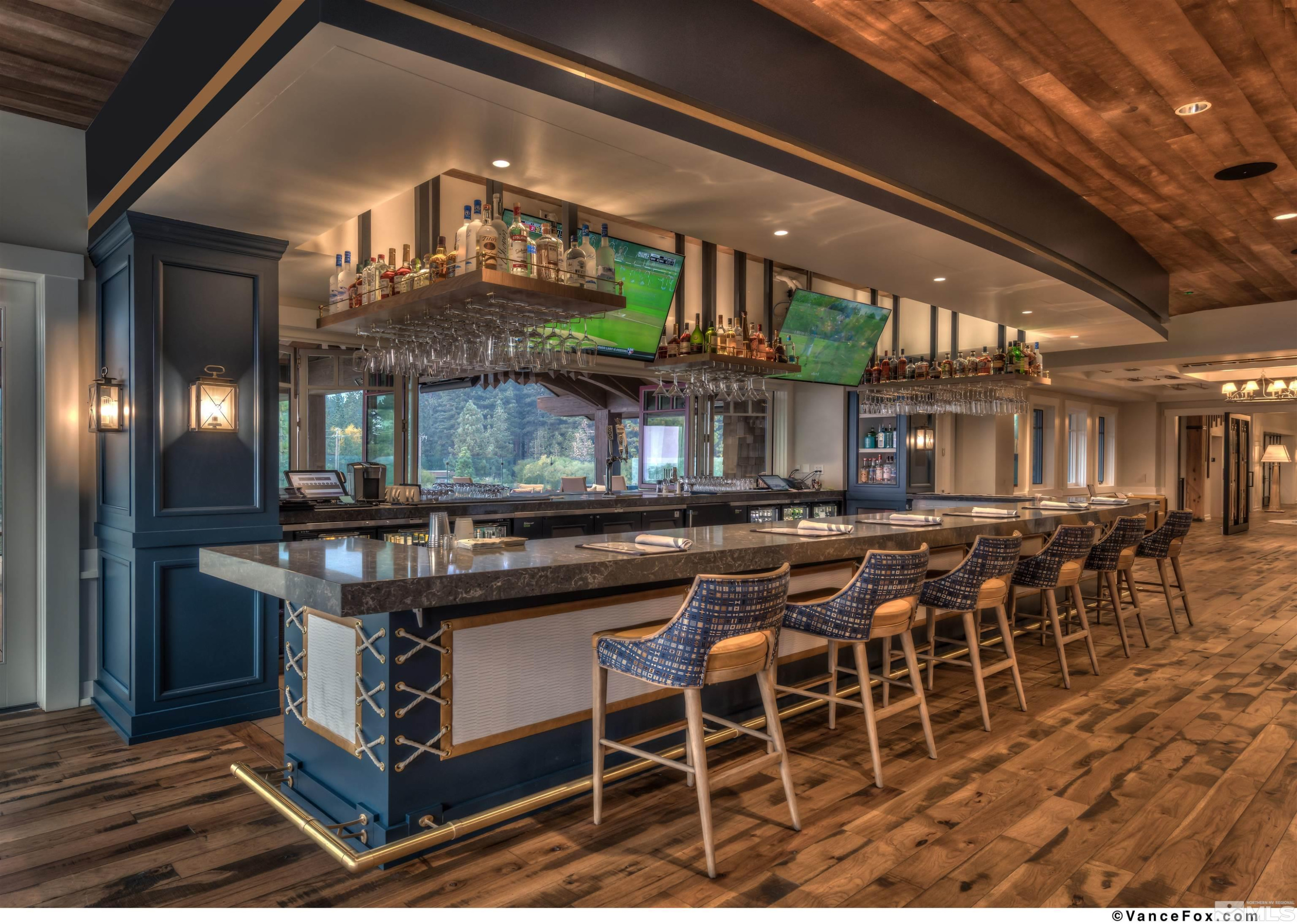 33 Beach Club Drive Unit: 504