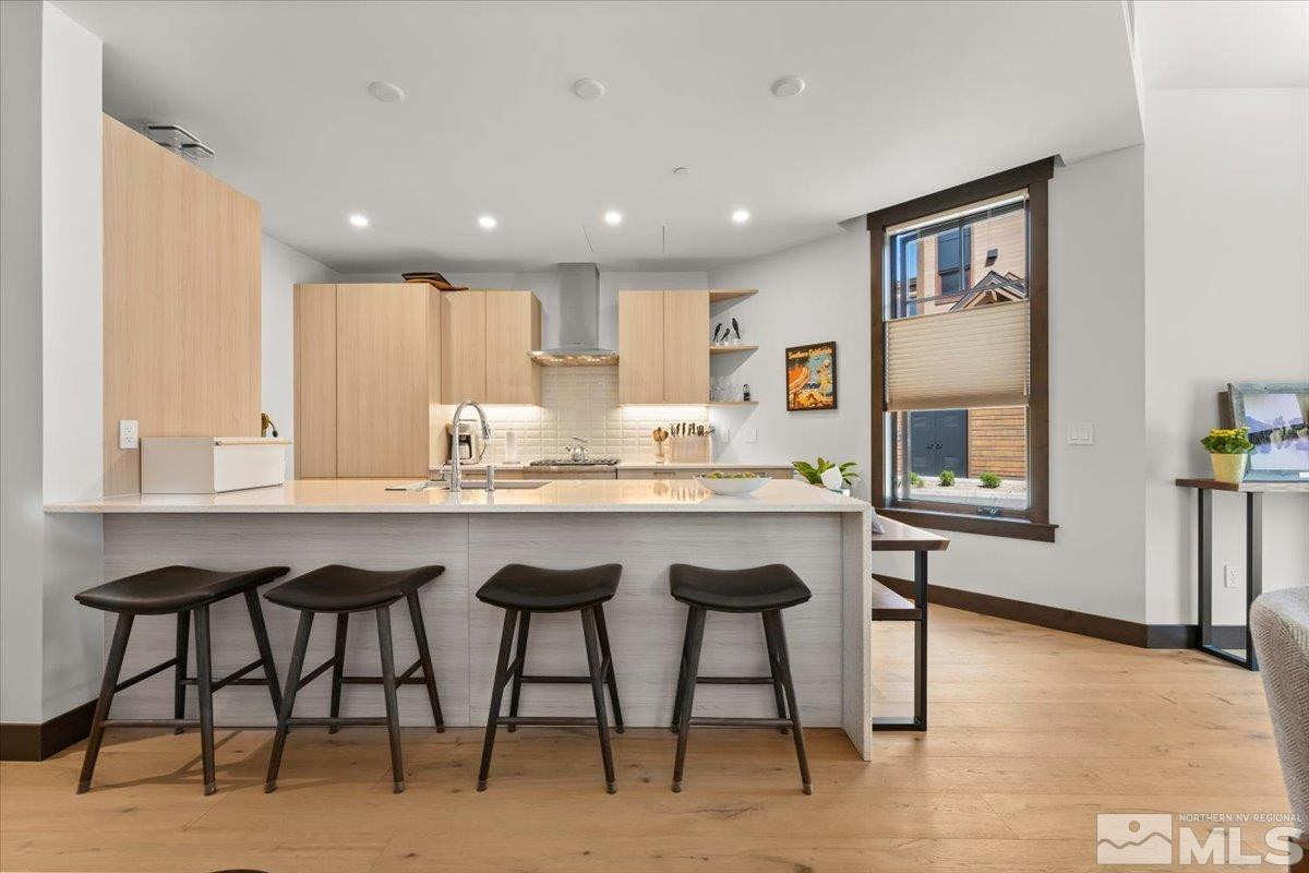 33 Beach Club Drive Unit: 504